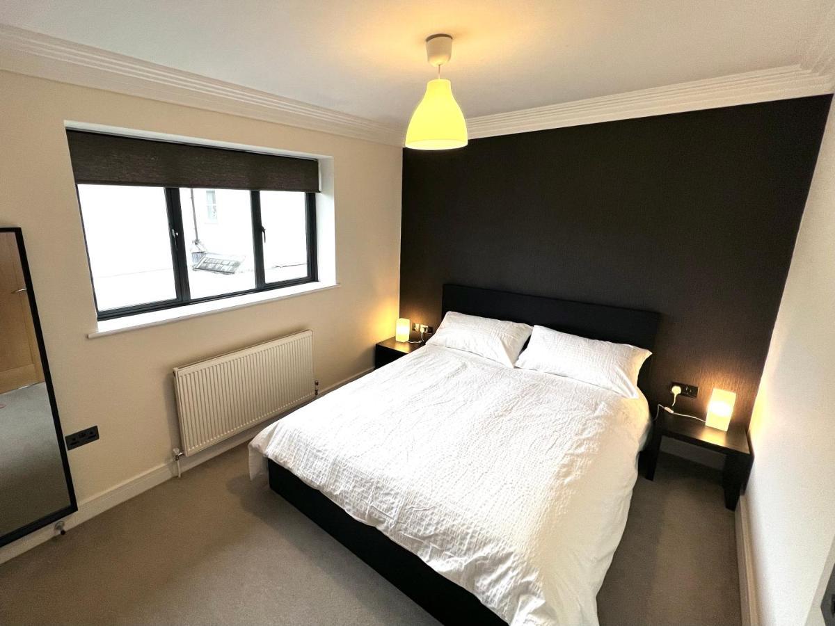 泰晤士河畔京士顿Modern And Cozy 2-Guest Flat With Gated Parking公寓 外观 照片